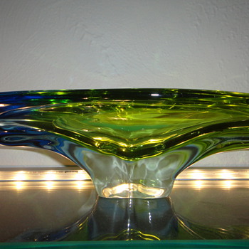 Seguso Vetri d'Arte Uranium Bowl 195o's - Art Glass