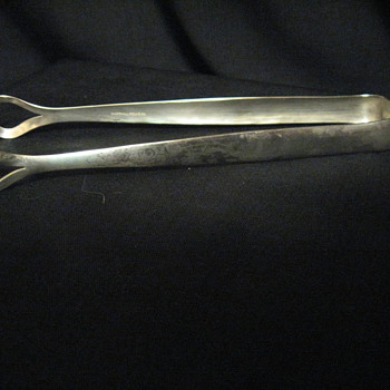 C.1940S-1950S  MARSHALL FIELD & CO ICE CUBE TONGS SILVERPLATED