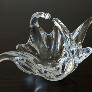 #46 Small Mid Century Basket Bowl maker Unknown - Art Glass