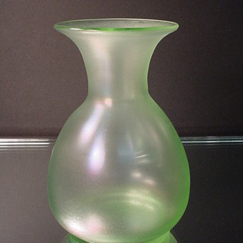 LOETZ  OLYMPIA VASE c. 1900 - Art Glass