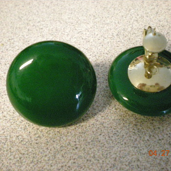 2 pairs earrings a watch and chain