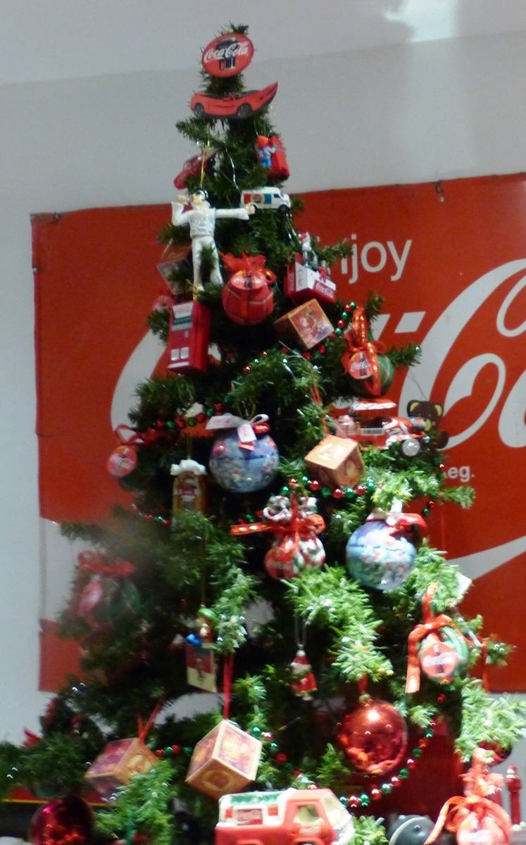 my coca cola christmas tree collectors weekly my coca cola christmas tree collectors weekly