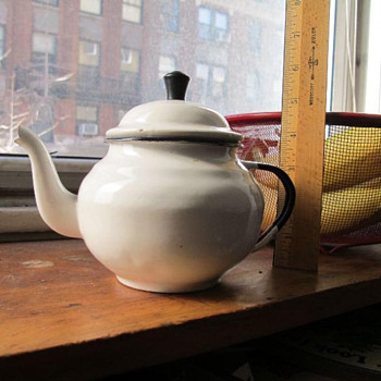Enamel tea pot - Kitchen