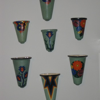Mrazek wall pockets in green - Art Pottery