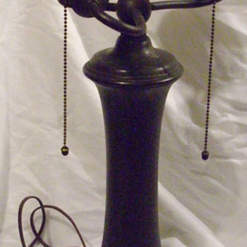 E Miller co lamp base. - Lamps