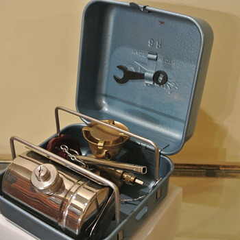Vintage Optimus 8R Camp Stove...Made in Swedin...Never Used :)