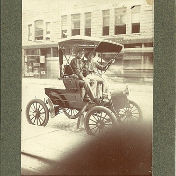 What Make is this early Automobile? - Photographs
