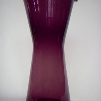Scandinavian Glass? 8 1/2" Thin Glass Beaker w/spout