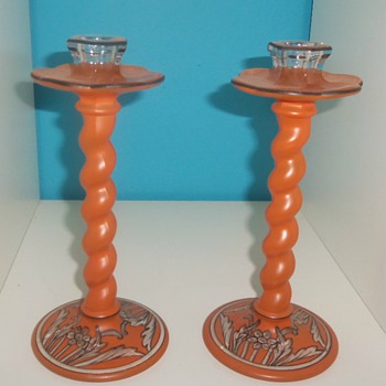 TIFFIN ART DECO REVERSE PAINTED GLASS CARVED CANDLESTICKS - Art Glass