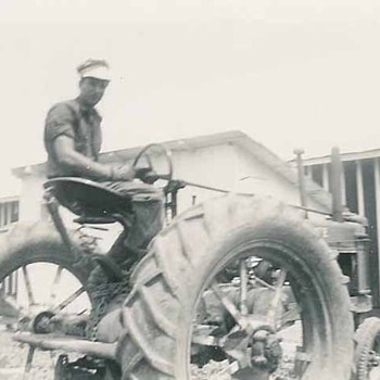 Old John Deere B photo