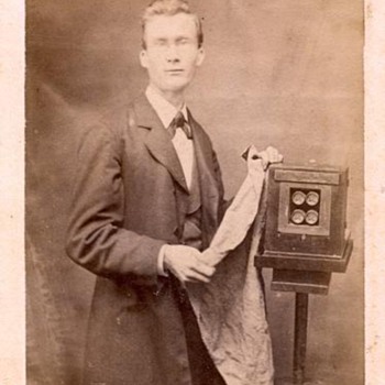 Photographers & Their Cameras - 1870s CDV with 4-lens American wetplate - Photographs