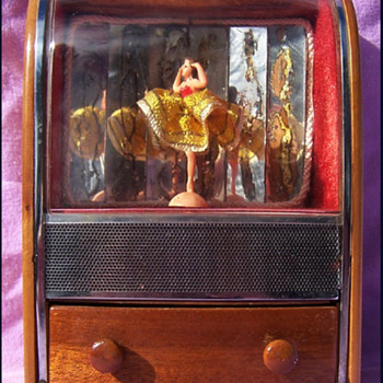 Ballerina music box 1940- 50's TV/ Juke Box style - Music