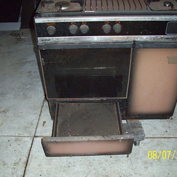 Aristron 4 burner Italian Stove with Rotisserie 1983 Model