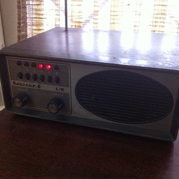 Bearcat BC-6 Scanner - Radios