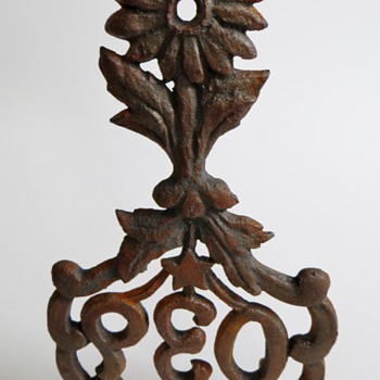 Vintage/Antique PEO TriveT~Cast Iron~with Flower & Star~ring a bell?
