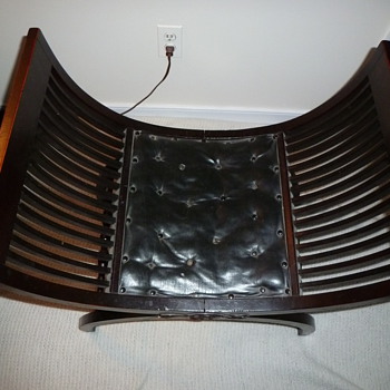 Has anyone ever seen a chair like this? - Furniture
