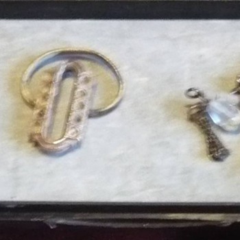Archeology: Multiple golden pieces of jewelry - Fine Jewelry