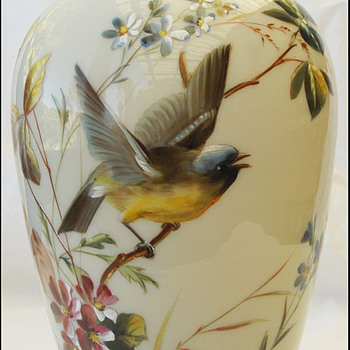 BIG BOHEMIAN HAND PAINTED BIRD VASE ( HARRACH ?) - Art Glass
