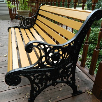 Antique iron and wood park bench - Furniture
