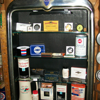 1929 Chevrolet radiator display shelf
