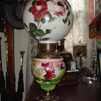 Outstanding...Gone With The Wind Oil Lamp...By Royal - Lamps
