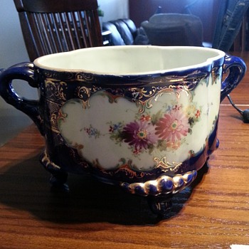 what is this? another one of those items in the family forever... and nobody knows the where and when