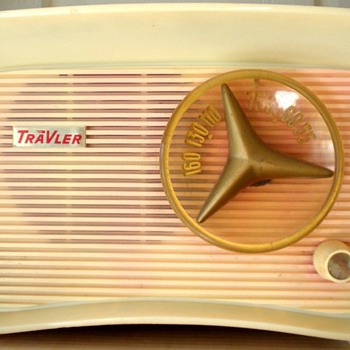 1959 Traveler Model T-201 Radio