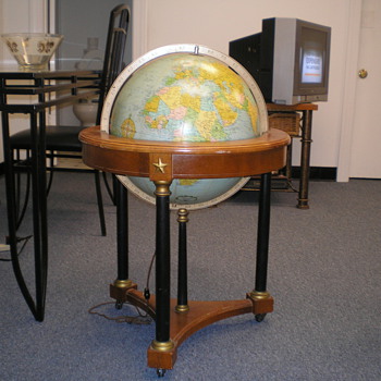 ANTIQUE ILLUMINATED 16" GLOBE ... LATE 40s' to mid 50s'