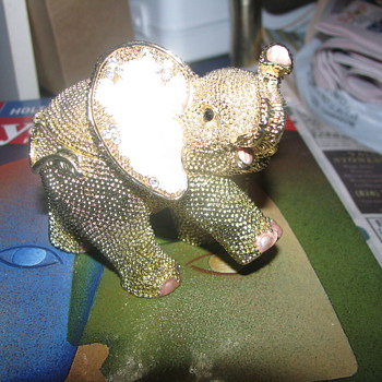 Gold elephant trinket box - Animals