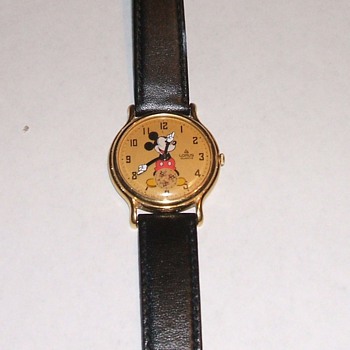 1987-88 Lorus Mickey Mouse Wristwatch - Wristwatches