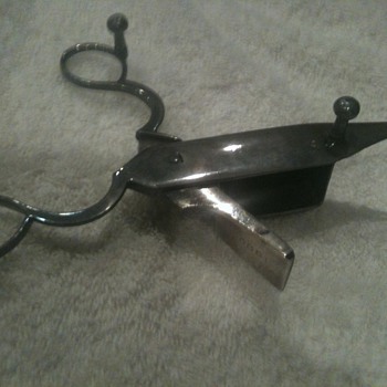 What is it  - please note silver markings?