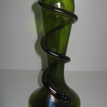 Rindskopf Serpant Vase beautifully irididized ca 1900-05 - Art Glass