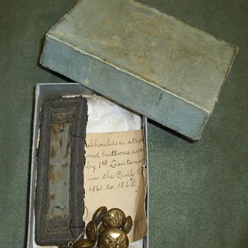 Civil War lieutenant's rank & buttons - Military and Wartime