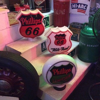 Original Phillips 66 gas globes - Petroliana