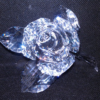 SWAVORSKI CRYSTAL ROSE