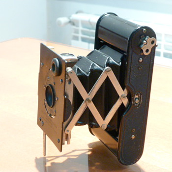 The Vest Pocket Kodak - Cameras