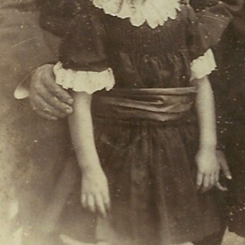 Post mortem or not - Photographs