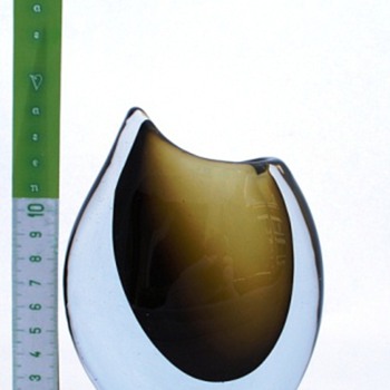 "Sommerso" vase in amber and clear glass Strombergshyttan