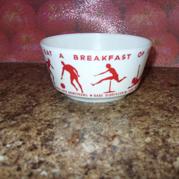 vintage 1930s breakfast of champions wheaties milk glass  cereal bowl