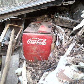 Found this in abandoned homestead