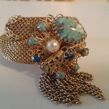Frank Hess for Miriam Haskell? - Costume Jewelry