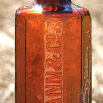 <<<<Twelve Sided Whiskey Bottle>>>>