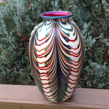 Drop feather, not vase ! - Art Glass