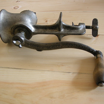 A beautiful Universal meat grinder