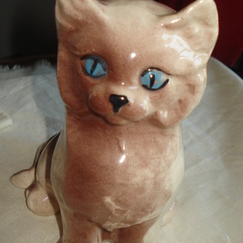 Porcelain Blue eye Kitty :) - Animals