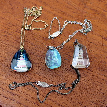 Intaglio cut glass pendants - probably Japanese - Fine Jewelry