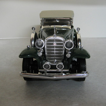 1932 Cadillac Phaeton V16 - Model Cars