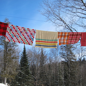 Vintage Blankets & Quilts