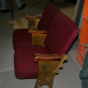 Bank of 2 vintage theater seats from the Nelson civic theater( Nelson, BC) - Furniture