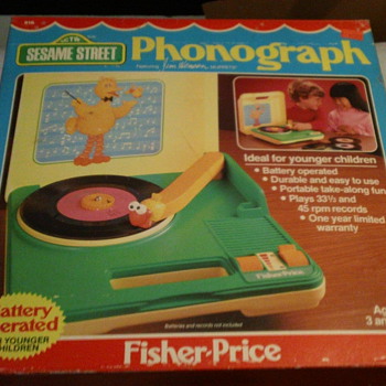 1984 SESAME STREET PHONOGRAPH BY FISHER-PRICE FACTORY SEAL MINT